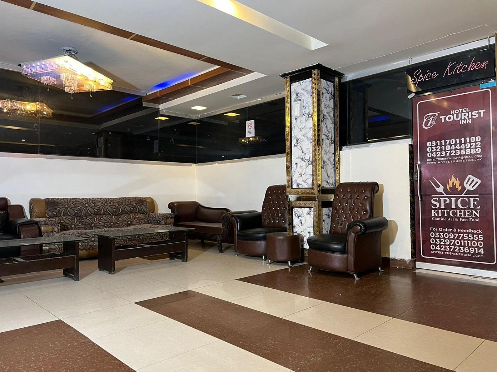 Hotel Tourist Inn Lahore Buitenkant foto